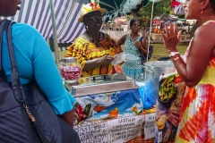 Le marché nocturne de Gosier