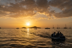 Le soleil se couche derrière les Ilets Pigeon