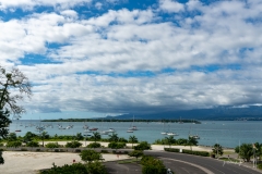 La Soufrière enuagée vue du Mémorial ACTe